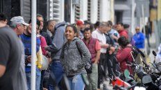 Filas en UNO por su entrada. Filas en UNO por su entrada.