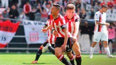 Desahogo. Gómez marcó un gol clave para Estudiantes porque su equipo necesitaba imperiosamente la victoria ante un rival directo como Patronato. Desahogo. Gómez marcó un gol clave para Estudiantes porque su equipo necesitaba imperiosamente la victoria ante un rival directo como Patronato.