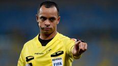 El juez estará en el trascendental partido. El juez estará en el trascendental partido.