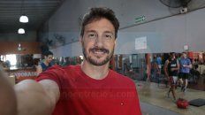 Un grande. José jugó al vóley, formó parte del cuerpo técnico de la Selección Argentina que disputó los Juegos Olímpicos y hoy dirige a Paracao. Un grande. José jugó al vóley, formó parte del cuerpo técnico de la Selección Argentina que disputó los Juegos Olímpicos y hoy dirige a Paracao.