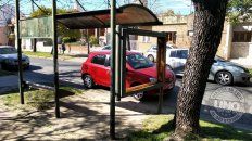 estacionado en la parada del colectivo! estacionado en la parada del colectivo!