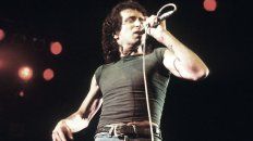 Legendario. Bon Scott murió por intoxicación etílica en 1980, a los 33 años. Legendario. Bon Scott murió por intoxicación etílica en 1980, a los 33 años.