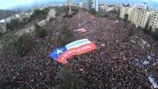 Protesta. Chile se despertó es la consigna que enarbolan los manifestantes, luego de décadas de opresión. Protesta. Chile se despertó es la consigna que enarbolan los manifestantes, luego de décadas de opresión.