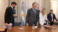 Denuncia. Santiago Halle, Andrea Zoff, Eduardo Macri y Eliana Ramos acompañaron ayer a Bahl. Denuncia. Santiago Halle, Andrea Zoff, Eduardo Macri y Eliana Ramos acompañaron ayer a Bahl.