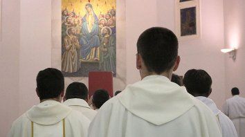 por falta de curas la iglesia discutir la ordenacion de casados por falta de curas la iglesia discutir la ordenacion de casados