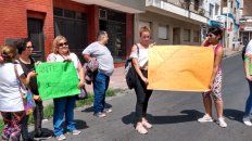 maestras de apoyo y cuidadoras exigieron cobrar por su trabajo maestras de apoyo y cuidadoras exigieron cobrar por su trabajo