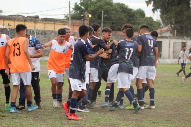 Universitario venció a San Benito y se clasificó a la Copa Entre Ríos 2020 - Diario UNO de Entre Ríos