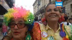 Zulema y Dora el sábado en la peatonal de Paraná. Zulema y Dora el sábado en la peatonal de Paraná.