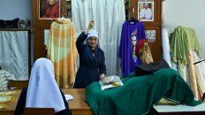 sotanas de seda esperan al papa en tailandia sotanas de seda esperan al papa en tailandia