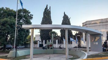 inauguran un renovado monumento para honrar a los caidos en malvinas inauguran un renovado monumento para honrar a los caidos en malvinas