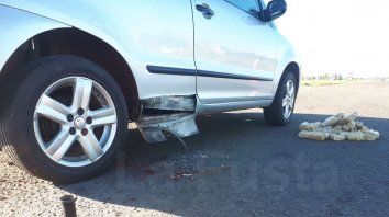 detenido por llevar droga oculta en los zocalos de un auto detenido por llevar droga oculta en los zocalos de un auto