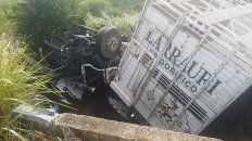 murio un chofer al caer su camion en un aliviador de ruta 6 murio un chofer al caer su camion en un aliviador de ruta 6