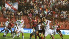 Con 10 hombre, el partido se le complicó a Patrón. Con 10 hombre, el partido se le complicó a Patrón.