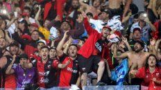 Los simpatizantes del Sabalero coparon La Nueva Olla en la final de la Sudamericana. Los simpatizantes del Sabalero coparon La Nueva Olla en la final de la Sudamericana.