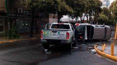volco una camioneta en zona parque urquiza volco una camioneta en zona parque urquiza