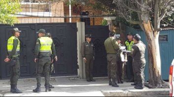 mexico denuncia a bolivia ante la haya por el asedio a su embajada mexico denuncia a bolivia ante la haya por el asedio a su embajada