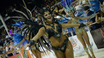 el carnaval del gualeguaychu brillo en su primera noche el carnaval del gualeguaychu brillo en su primera noche