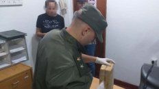 detuvieron a un hombre cuando fue a retirar una encomienda con droga detuvieron a un hombre cuando fue a retirar una encomienda con droga
