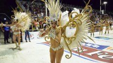 mas de 15.000 personas disfrutaron del carnaval del pais el fin de semana mas de 15.000 personas disfrutaron del carnaval del pais el fin de semana