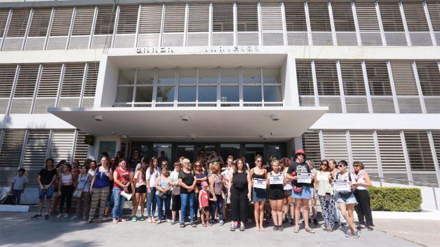 Concentración en Tribunales en reclamo de la aparición de Acevedo y contra la violencia de género.