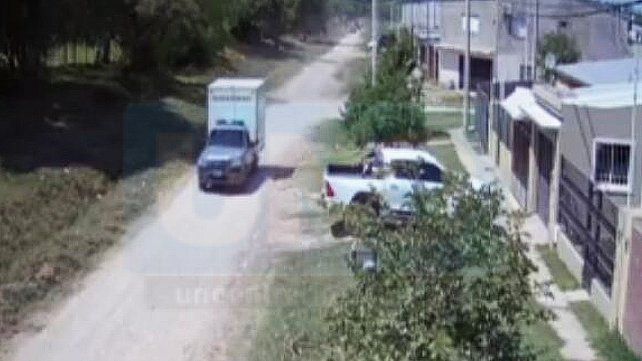 Así se retiraba del lugar, a las 13.55 de este domingo, la morguera con el cuerpo hallado.