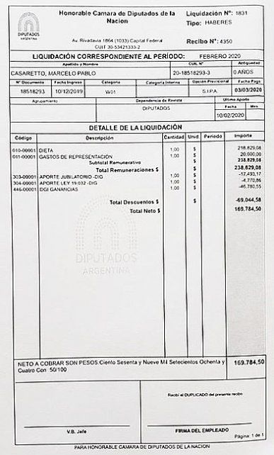 Marcelo Casaretto mostró su recibo de la Cámara de Diputados. 