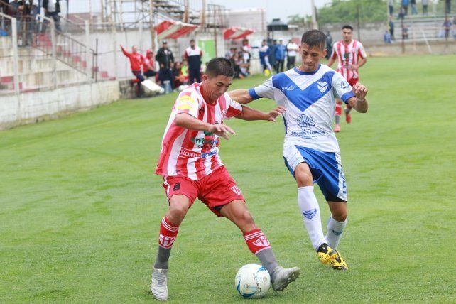 Diego López es un arma de desequilibrio de Atlético Paraná