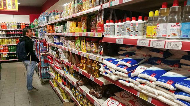 Los supermercados tenían hasta ahora horarios dispares de atención.