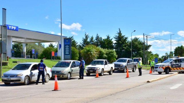 Para trasladar niño hay que llevar una declaración jurada para exhibir en los controles.