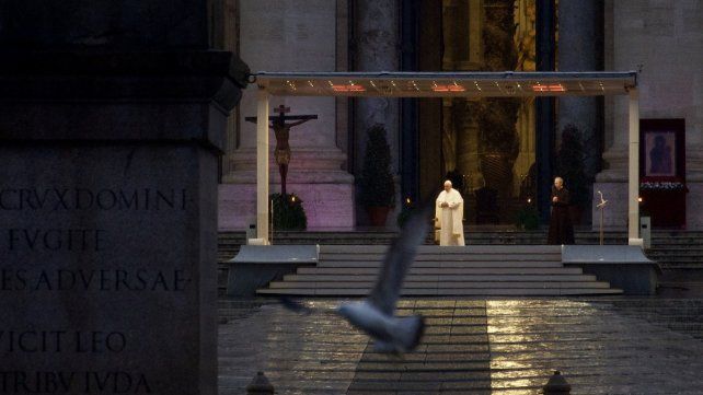 El Papa Francisco realizó un rezo histórico.