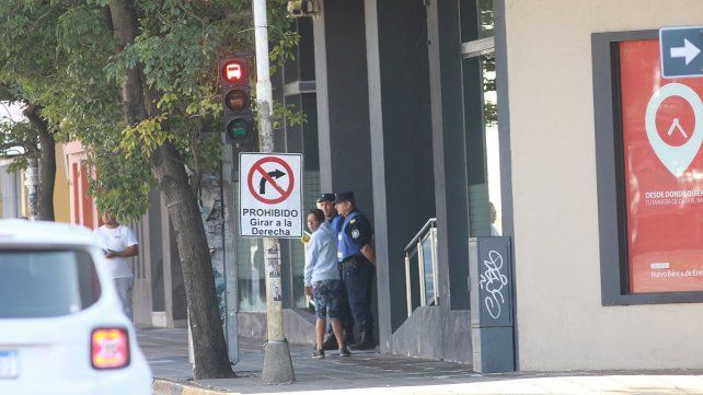 Banco Bersa de calle Gualeguaychú, desierto.