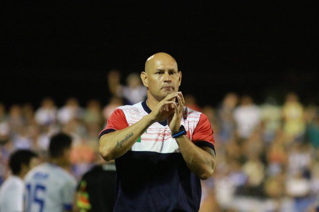 Del campo a Paraná para seguir su vida en el fútbol