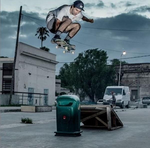 Nahuel Mancini haciendo de las suyas.