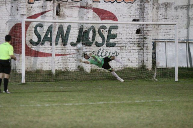 Serrano contó lo que fue el ascenso con Atlético Paraná