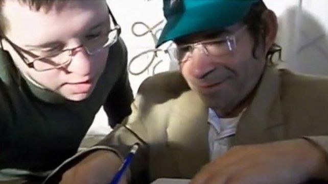 En las últimas semanas se viralizó en todo el país un video en el que Gabriel Martínez, un joven con síndrome de Down oriundo de Paraná, le enseña a escribir correctamente una palabra a Ramón