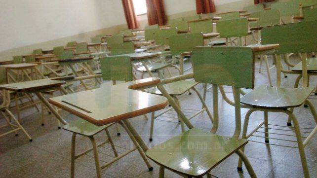 El 51% de las escuelas primarias estatales mantienen contacto diario con los alumnos durante la cuarentena y nueve de cada 10 establecimientos se comunican al menos una vez por semana