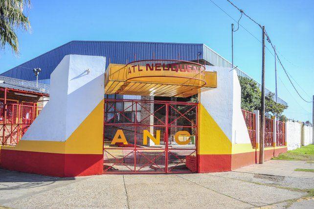 A puertas cerradas. El club de fútbol se encuentra sin actividad en la actualidad por la pandemia. De igual manera han realizado algunas obras.