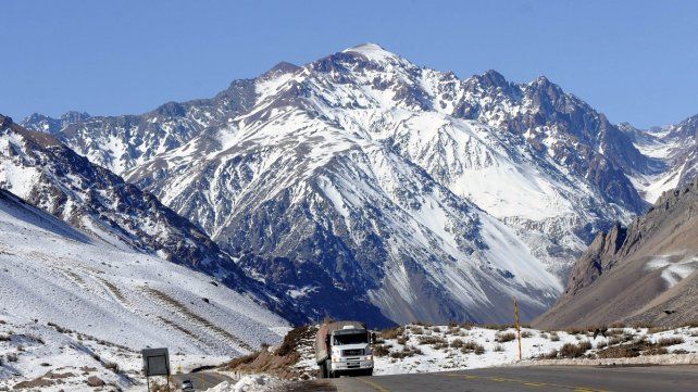 Postales que dejan las nevadas en la Patagonia. (Fotos: Télam)