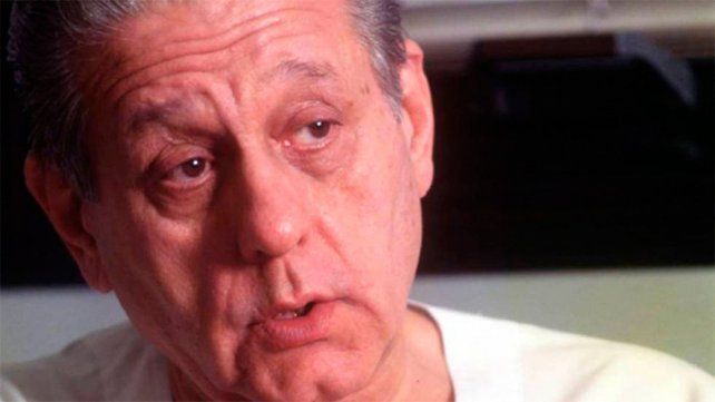 El 29 de julio de 2000 Favaloro, cardiólogo argentino desarrollador del by pass, terminó con su vida.