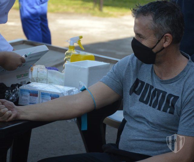 Patronato, el equipo de Álvarez, volvió en La Capillita