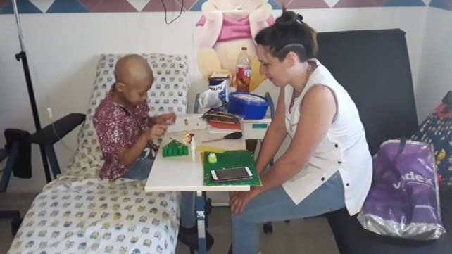 La educación hospitalaria se brinda on line para garantizar el aprendizaje 