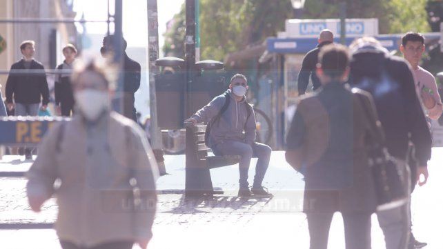 Paraná: con rebajas, comercios reciben la primavera