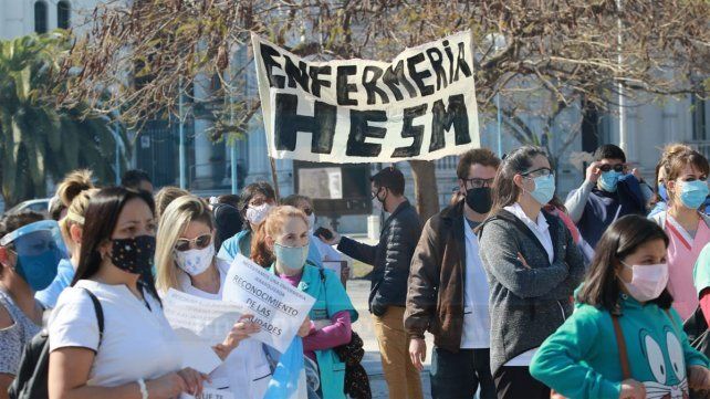 Imágenes de la movilización de trabajadores de Sanidad en Paraná y Concordia