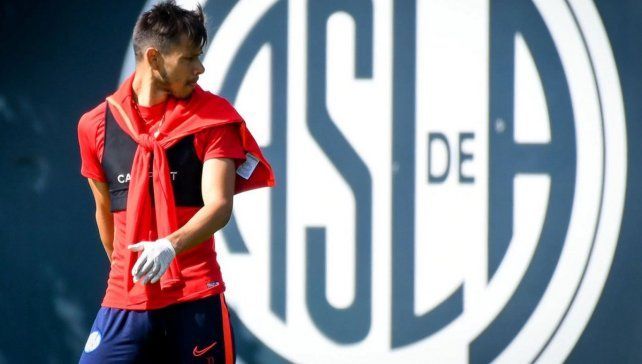 Por decisión del DT de San Lorenzo, Mariano Sosa, el Mellizo Romero entrenó apartado.