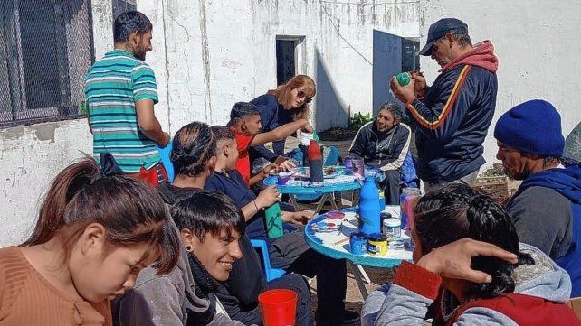 En el Hogar de Cristo brindan un espacio de contención a personas de diferentes barrios de Paraná En el Hogar de Cristo brindan un espacio de contención a personas de diferentes barrios de Paraná