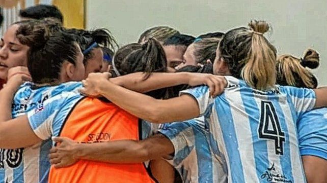 Argentina no pudo ante su gente.