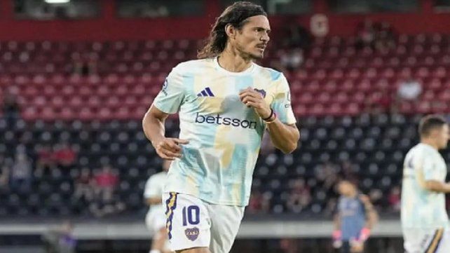 Boca versus Newell's: Edinson Cavani, en la entrada en calor. Boca versus Newell's: Edinson Cavani, en la entrada en calor.