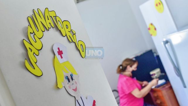 La Clínica Escolar comenzó a vacunar este martes La Clínica Escolar comenzó a vacunar este martes