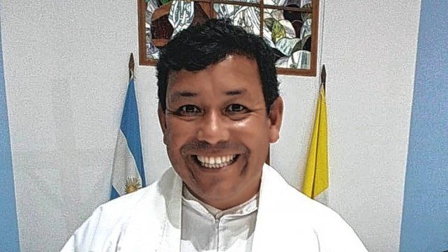 Alegre. El padre Daniel compartió las misas del domingo en la capilla La Asunción, comunidad del Cristo Redentor de Paraná.