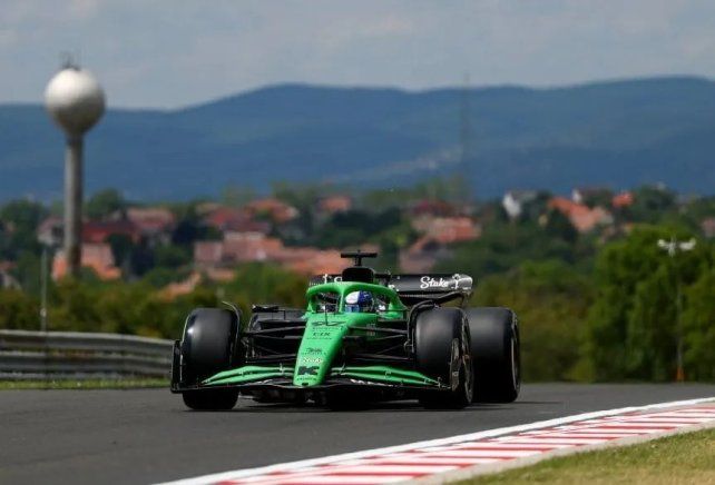 Paul Aron, en la FP1 de Hungría, al mando del Sauber de Nico Hulkenberg. Paul Aron, en la FP1 de Hungría, al mando del Sauber de Nico Hulkenberg.